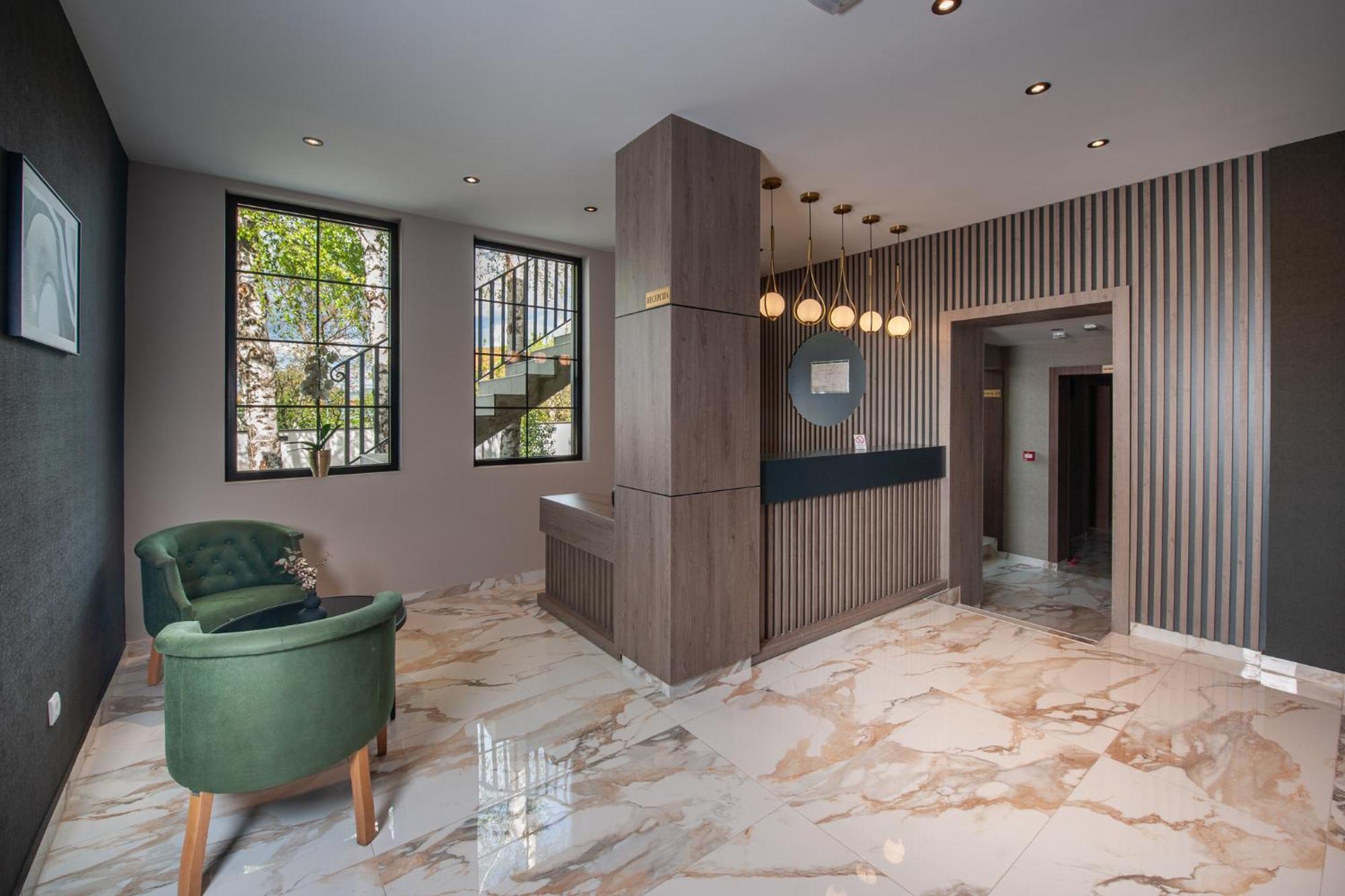 Hotel Kralj كرالييفو المظهر الخارجي الصورة
