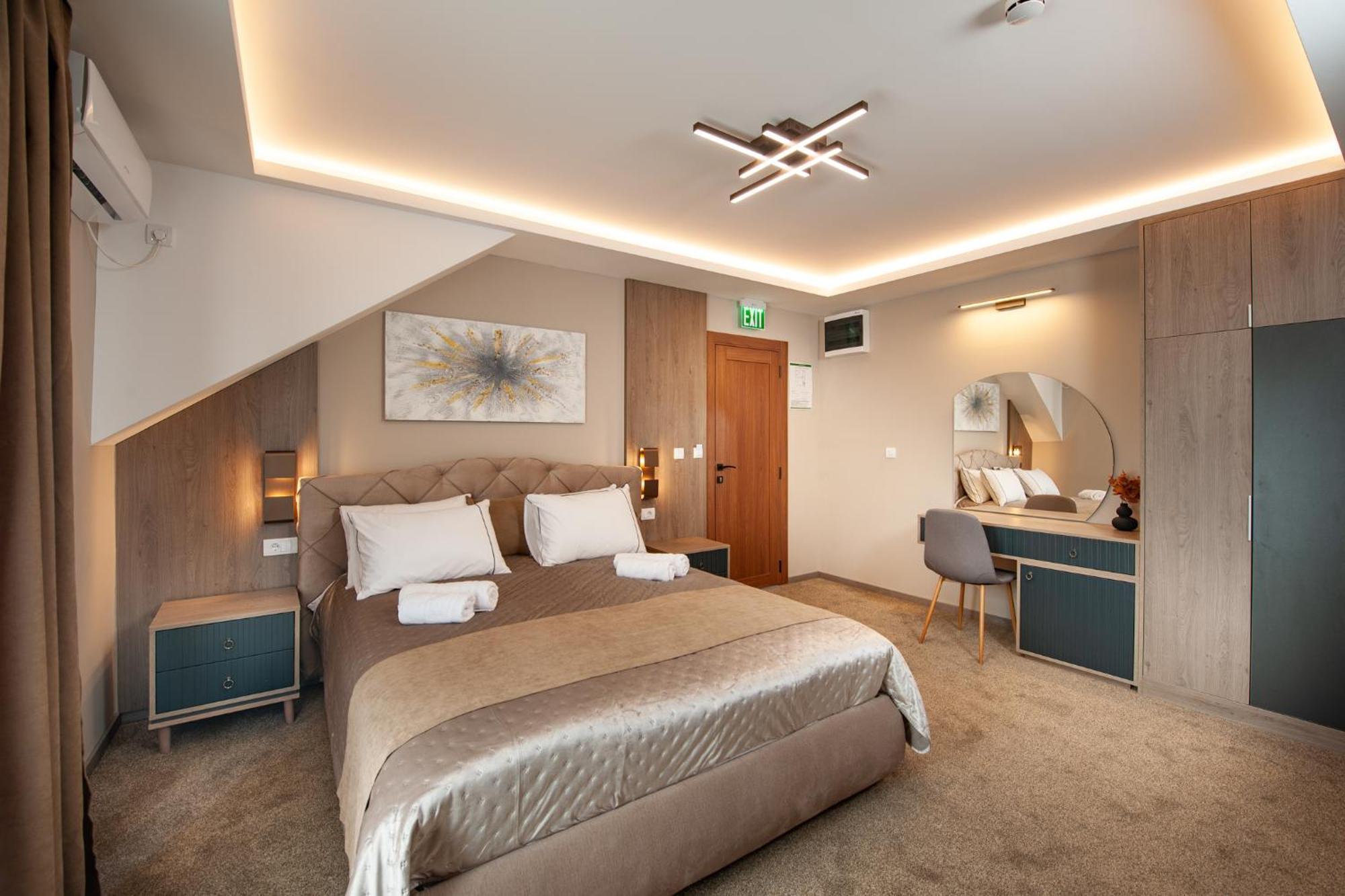 Hotel Kralj كرالييفو المظهر الخارجي الصورة