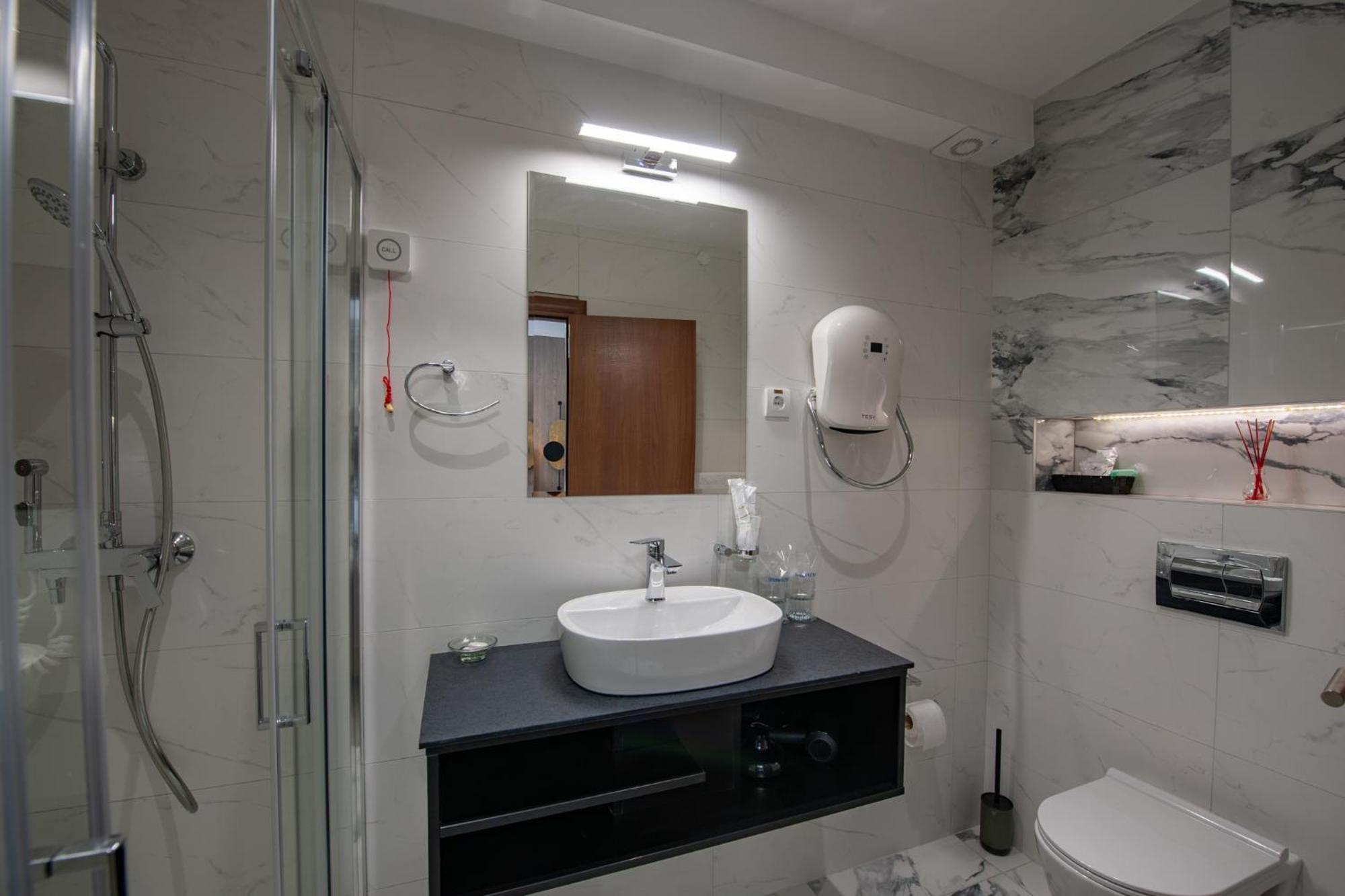 Hotel Kralj كرالييفو الغرفة الصورة