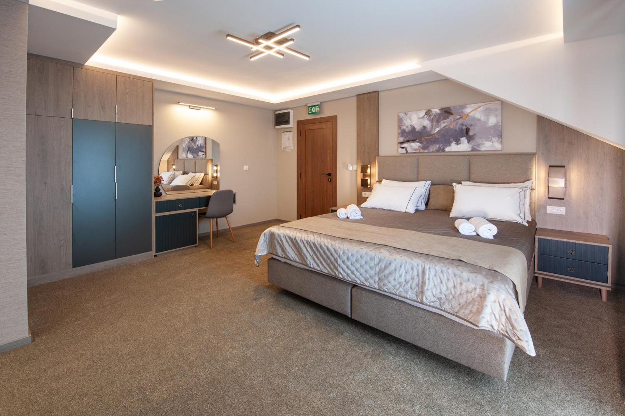 Hotel Kralj كرالييفو المظهر الخارجي الصورة