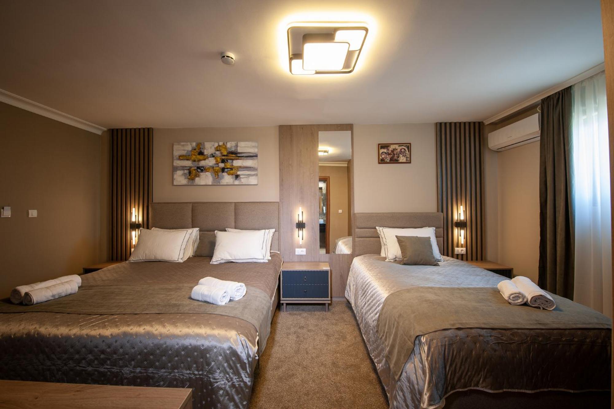 Hotel Kralj كرالييفو المظهر الخارجي الصورة