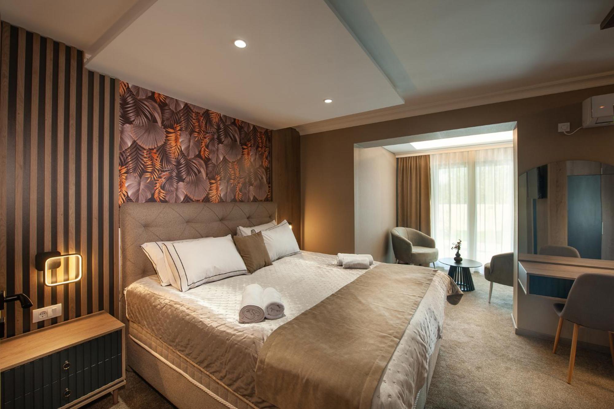 Hotel Kralj كرالييفو المظهر الخارجي الصورة