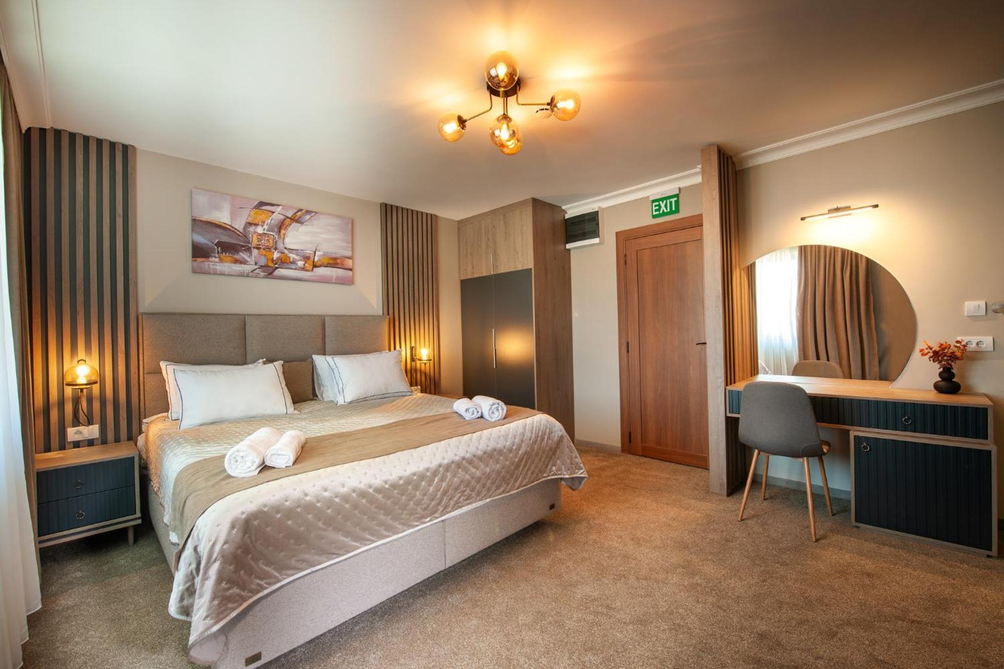 Hotel Kralj كرالييفو المظهر الخارجي الصورة